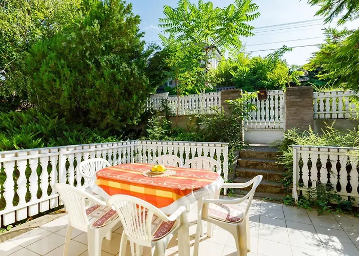 Dahlia By Interhome Фоньод